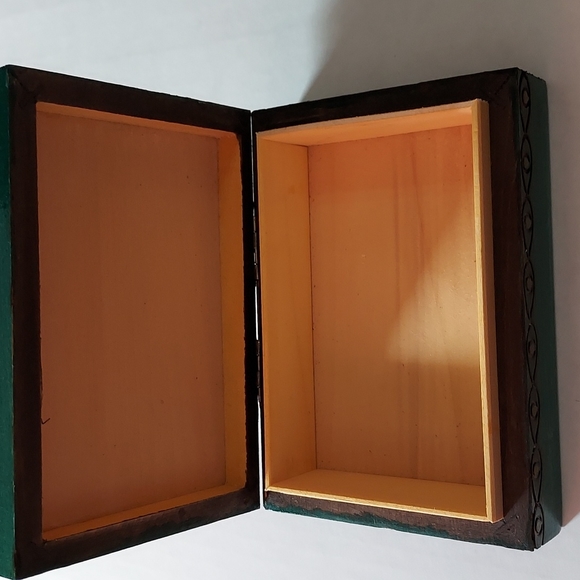 Wood Carved Jewerly/Trinket Box - Picture 6 of 6